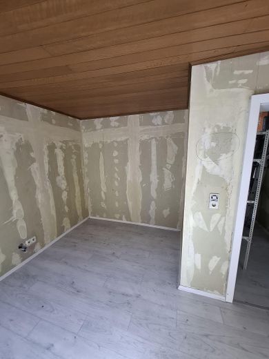 1.OG / Nicht renovierter Raum 