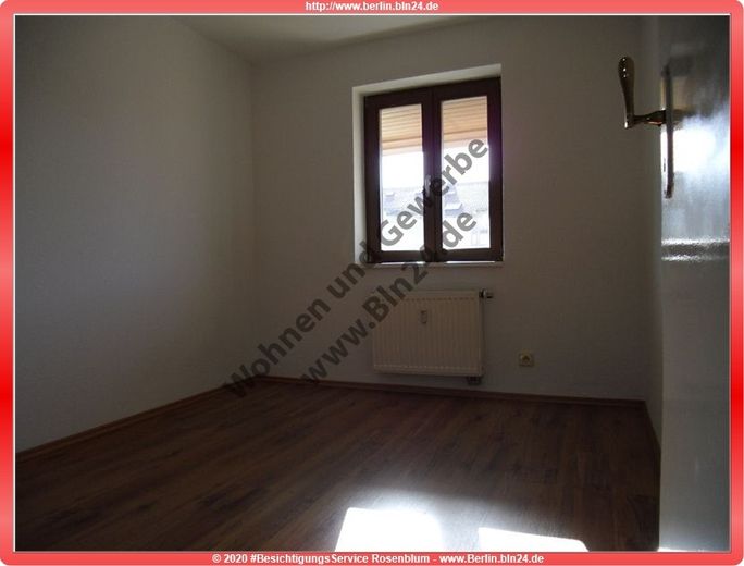 Halle - saniert - 2er WG tauglich – Arbeitszimmer