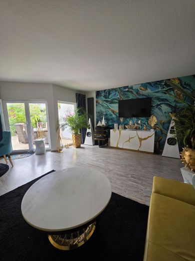 Oberkrämer - interessantes, saniertes & gepflegtes RMH mit Luxusausstattung – Wohnzimmer