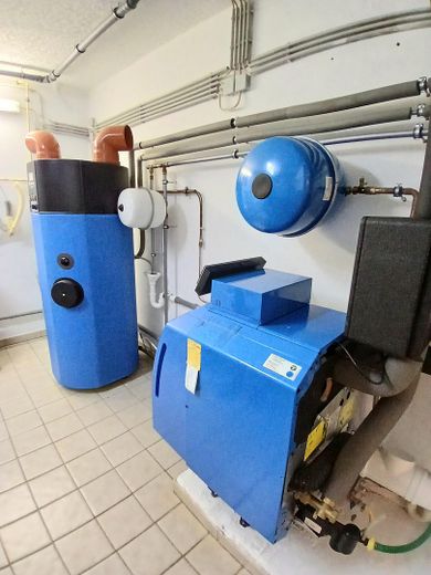 PROVISIONSFREI - Großer, charmanter  Bungalow mit Untergeschoß - keine Renovierungen, nur einziehen! – UG: Heizung und HWR