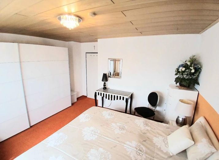 PROVISIONSFREI - Großer, charmanter  Bungalow mit Untergeschoß - keine Renovierungen, nur einziehen! – Schlafzimmer