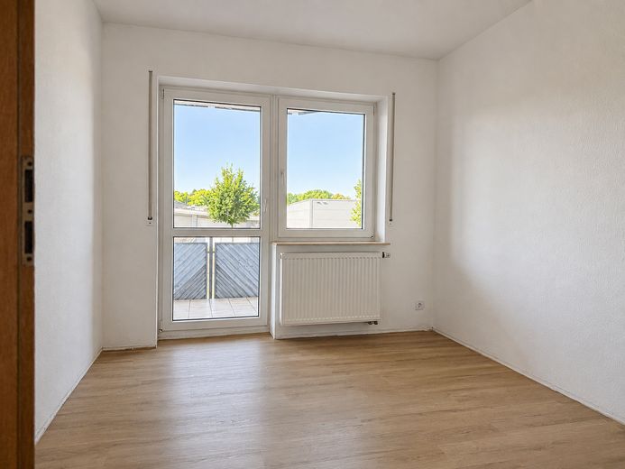 Frisch renovierte 3-Zimmer-Wohnung mit Balkon & Stellplatz in Weikersheim – Kinderzimmer