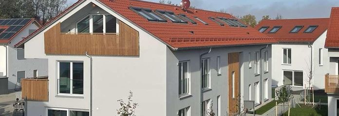 Bel appartement-jardin de 2 pièces dans un emplacement privilégié à Höhenkirchen-Siegertsbrunn – Außenansicht