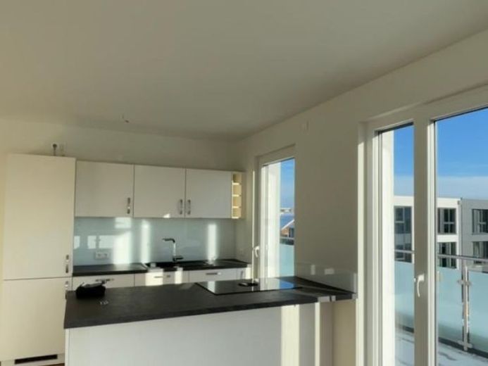 Penthouse mit Stellplatz, Außenrolläden, Aufzug – Foto 1