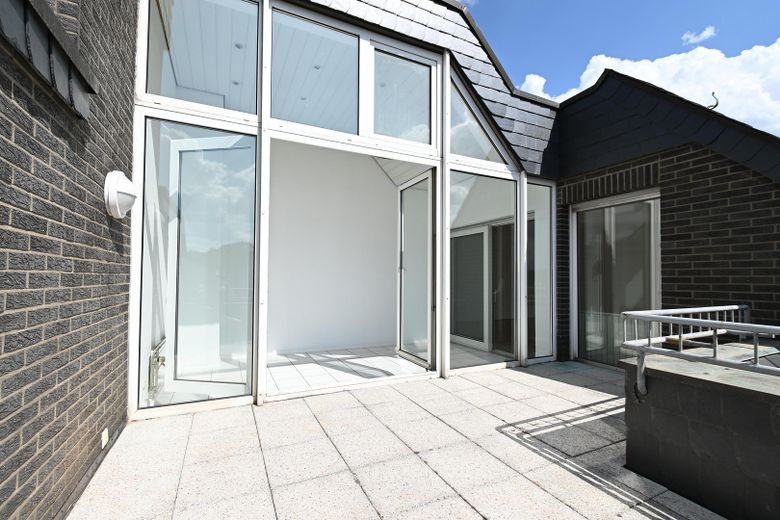 3-Zimmer-Penthouse mit Dachterrasse und Wintergarten in Köln-Wahn – Dachterrasse 