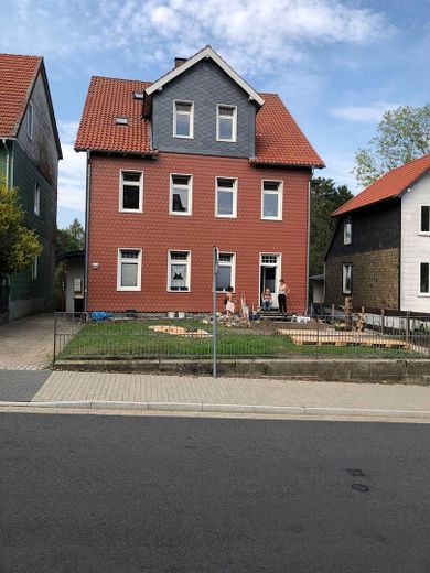Renovated 4-room apartment with fitted kitchen, 120sqm – Hausansicht