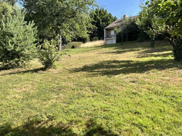 Plochingen-Musikerviertel: Baugrundstück mit EFH für bis zu 3-4 EFH. Teilbar. Aussichtslage. – Foto 1