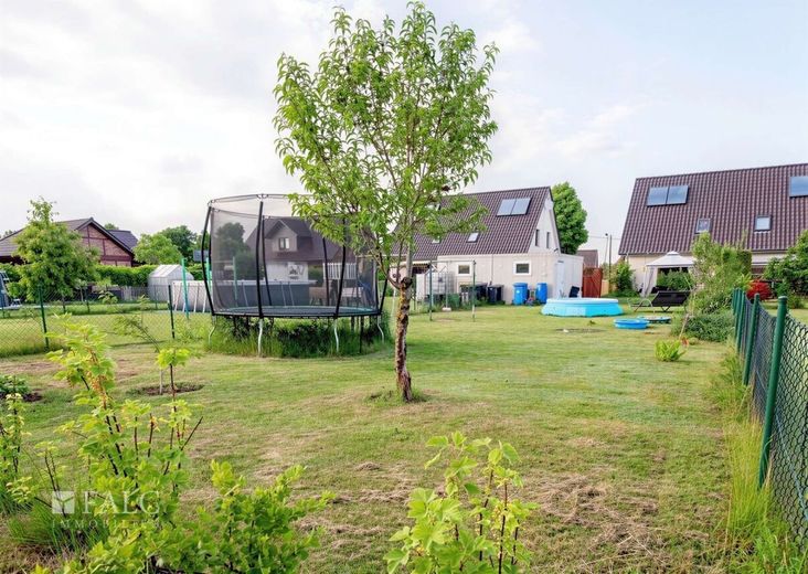 +++ Kapitalanlage mit Potenzial: Ihr Zweifamilienhaus in Ruhelage +++ – Außenansicht IV Whg. 2e