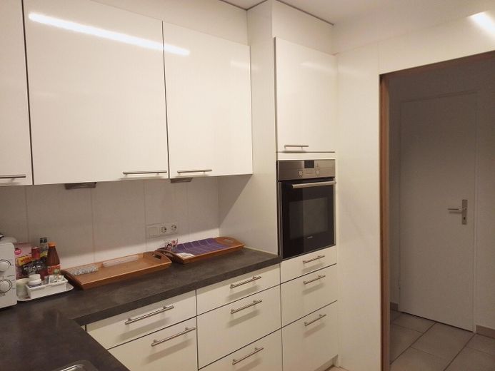 Geniş 4.5 odalı daire+bahçe+carport+teras+envanter !! – Küche