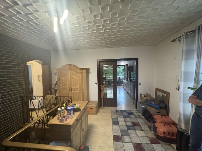 Przestronne 3 pokoje, kuchnia, przedpokój, łazienka, balkon w Viersen – Diele