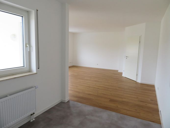 *Erstbezug nach Sanierung* 4 ZKB-Whg. 104 m² mit Terrasse & optionaler EBK – Offene Küche 1
