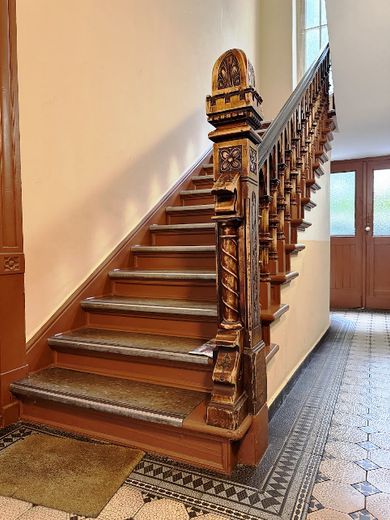 Renovierungsbedürftige Altbauwohnung mit Balkon in Schöneberger Kiezlage – Foto 4