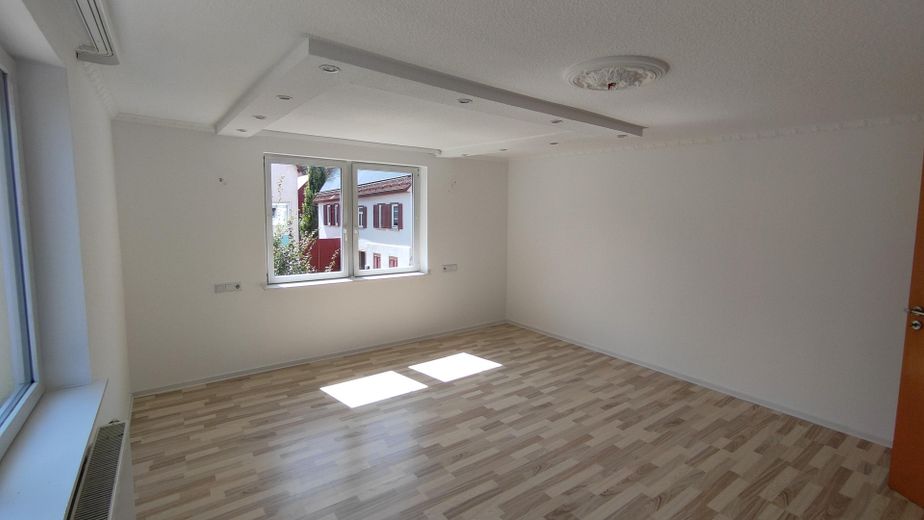 Wunderschöne, großzügige 3-Zimmer-Wohnung in Pleidelsheim – 94 m² zum Wohlfühlen – Zimmer 2