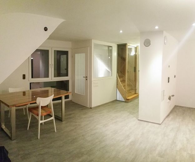 offenes Zimmer im 1.OG