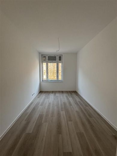 Stilvolle Altbauwohnung - kernsaniert mit modernem Wohnkomfort – Kinderzimmer 1