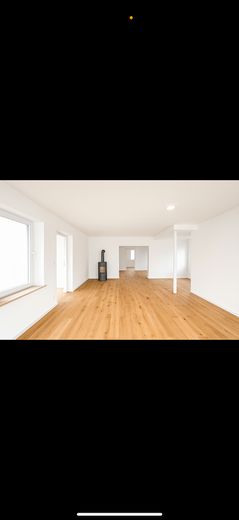 Wohnzimmer und Esszimmer