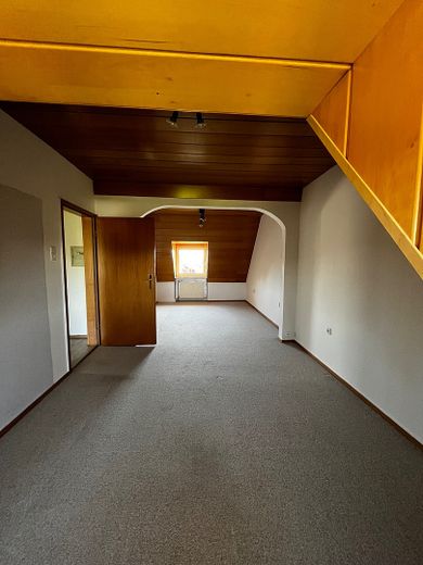 Helle Dachgeschosswohnung Nähe Klinikum Kassel und Universität – Foto 7