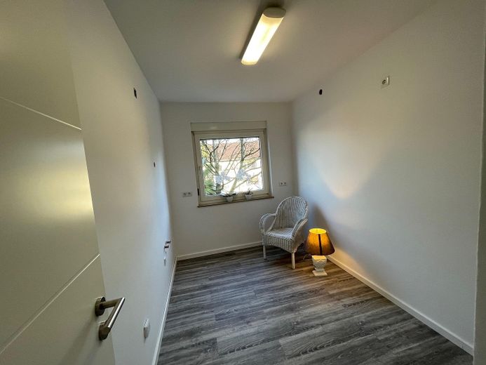 Appartement en copropriété rénové de 3 pièces avec balcon à Bielefeld-Schildesche – Küche unmöbliert