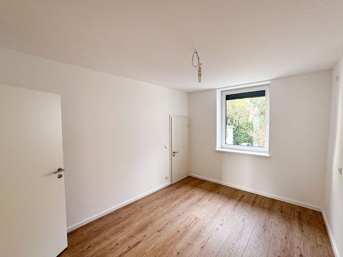 Küche mit Speisekammer