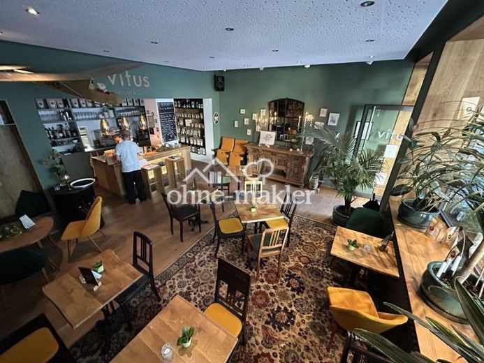Locale commerciale/ristorazione in posizione centrale, dotato di attrezzature di altissimo livello – Foto 1
