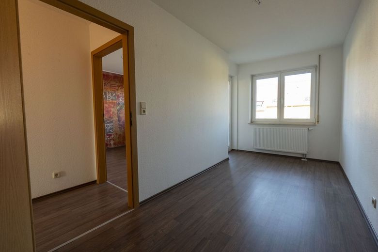 Vollunterkellertes Reihenhaus in ruhiger Stadtrandlage mit Garten und separater Garage – Kinderzimmer 2 1.OG