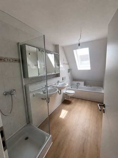 Erstbezug nach Renovierung – Helle 3,5-Zimmer Wohnung in ruhiger Lage von Mainhardt – Badezimmer