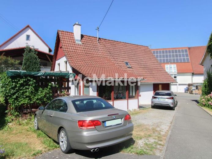 Accogliente casa con terrazza e giardino, nonché 3 posti auto esterni – Photo 1