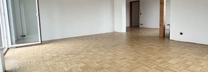Moderno apartamento de 3,5 habitaciones con terraza en Römerberg-Mechtersheim – Wohn- Esszimmer