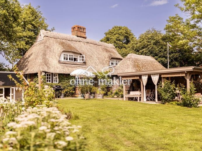 Hochwertiges Landhaus mit Reetdach an der Ostsee – Photo 1
