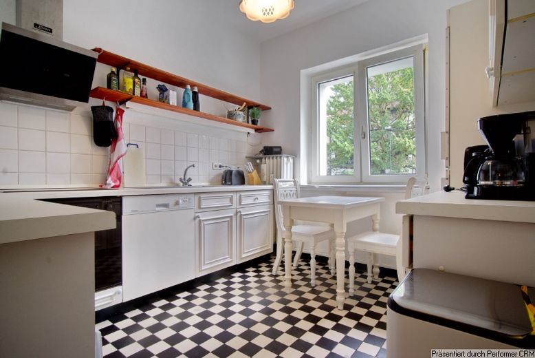 Möblierte 3-Zimmer-Wohnung mit Balkon und Einzelgarage, schöne und zentrale Lage in Düsseldorf – a8bfd3747b7ecc77a78da95e2479d010af549793.jpg