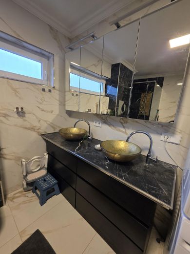 Moderne Penthousewohnung mit 3 Zimmern und EBK – Foto 17