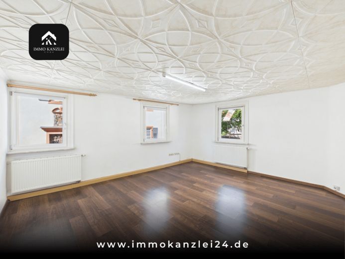 Historisches Fachwerkhaus in Oberkirch - Gewerbe sowie Maisonette mit Top-Rendite! – फोटो 1