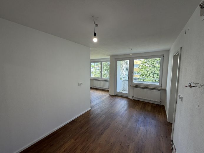 Great and cozy 3.5-room apartment in the popular D-Programm-Viertel district of Amberg – Küche und Esszimmer