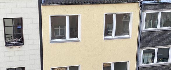 KÖLN-SÜDSTADT; SINGELS UPJEPASS; AMPIO APPARTAMENTO LUMINOSISSIMO.