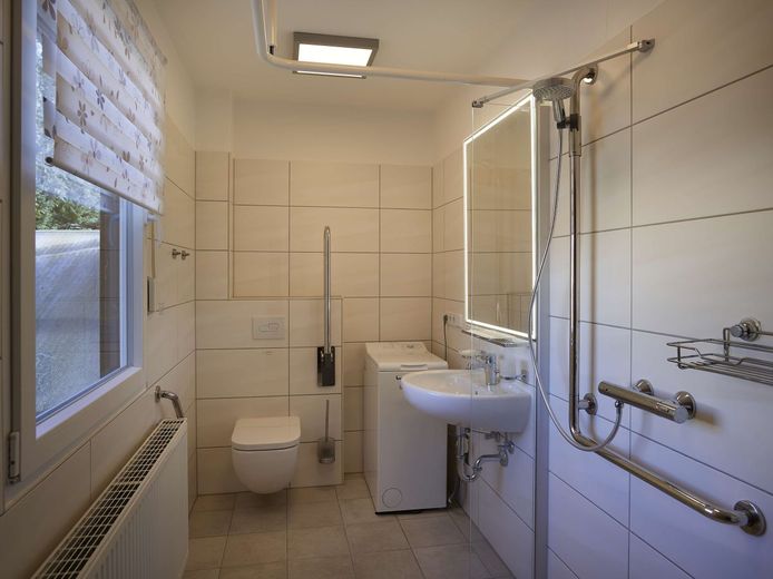 Haus mit 5 Zimmern, Wintergarten und vieles mehr – Bad EG