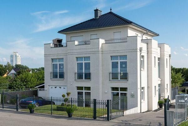 Strand Villa ,1 Reihe  Kieler Förde,über 450qm – Foto 1