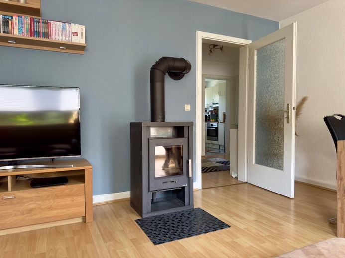 Kamin aus Schwarzstahl