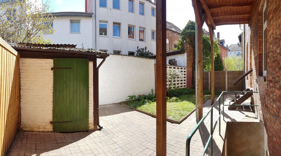 Radfahrerstrasse am Theater, mit eigenem Garten – Eigener Garten