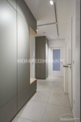 Appartement de 3 pièces à couper le souffle avec loggia à Neuhausen, partiellement meublé – 54a75c2b6d21a2bb99bddc6abb6ba2bb25337b96.jpg