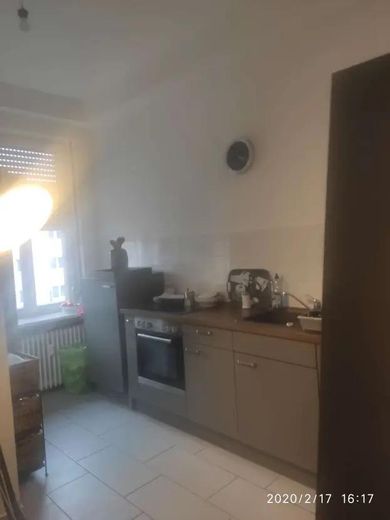 Küche: Blick zum Fenster