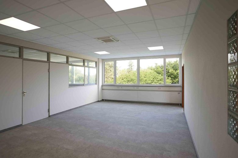 Büroflächen Bad Cannstatt, Teilfächen möglich deshalb Mietangabe nur pro m² – Büro
