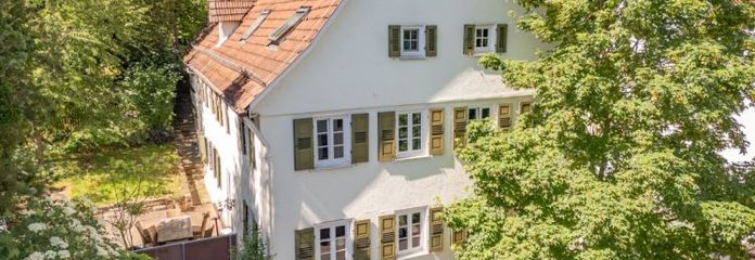 S-Birkach’ta ek konut birimli tarihi çiftlik evi