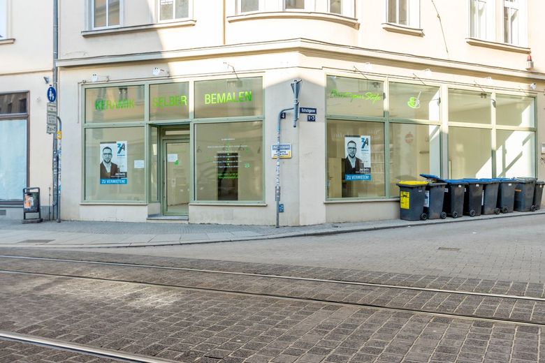 Ideale Ladenfläche mit Schaufensterfront am Eselsbrunnen! – Außenansicht
