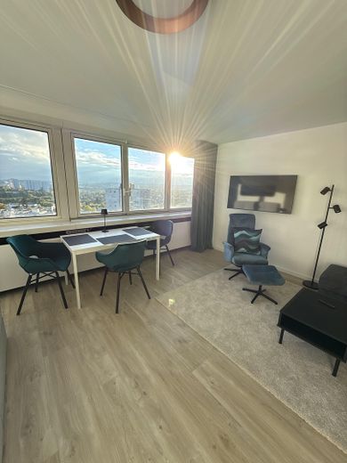 NEU Saniert - Vollmöbliertes 1-Zimmer Apartment mit Ausblick im SI-Centrum, ab sofort verfügbar – Foto 2