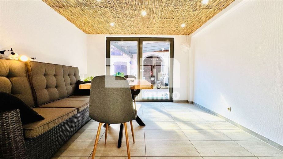 Schönes Wohnhaus mit Doppelgarage, Terrasse und Nebengelass in Traumlage – Küche / aktuell Esszimmer / Zugang Terrasse
