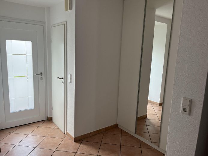 Eingang Flur mit Einbauschrank