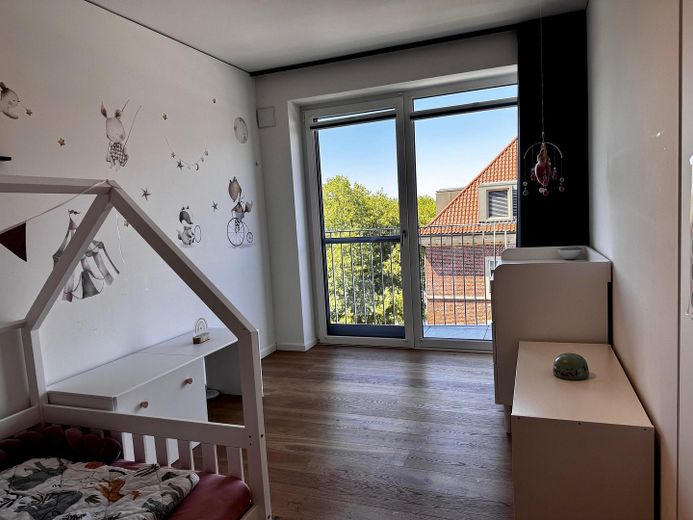 Penthouse met sauna, open haard, SmartHome, 2 TG-plaatsen direct bij het St. Franziskus-hospital – 05 Zimmer