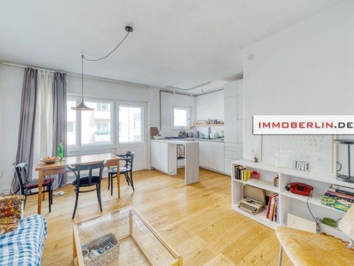 IMMOBERLIN.DE - Sehr angenehme Wohnung mit Balkon in ruhiger Seitenstraße – Foto 1
