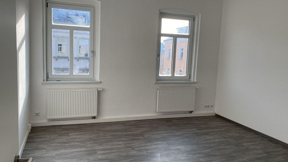 3 Zimmerwohhnung mit Einbauküche und Gartenanteil – Zimmer 3