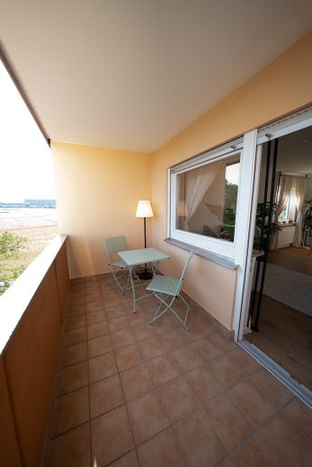 Schöne 3 Zimmer Wohnung / mit XXL Tiefgarage – Balkon